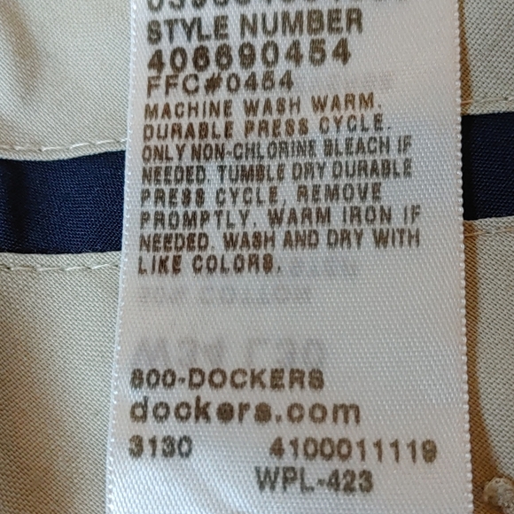 Dockers Mens Pleated Classic Charcoal Khaki - Picture 8 of 8